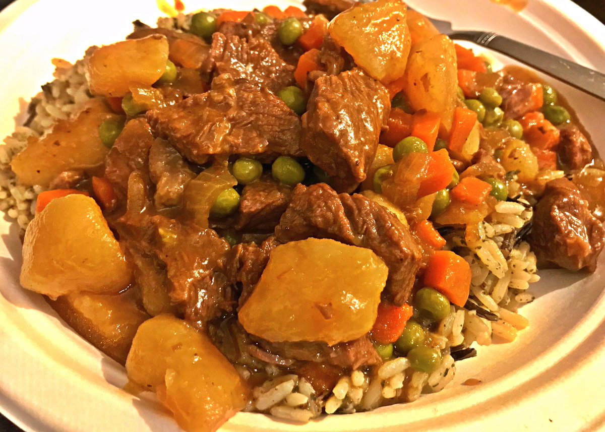BenstksC's tweet photo. Last nights dinner: Cast Iron Dutch Oven ‘Beef Stew’ in my @LodgeCastIron 6 qt. Enameled Cast Iron Dutch Oven served over Long Grain Wild Rice.  Warm, hearty and so delicious!  

#LodgeCastIron #Cooking #CastIronDutchOven #CookingWithCastIron #Lodge #CastIronCooking #Kitchen https://t.co/PNPzt2l1pG