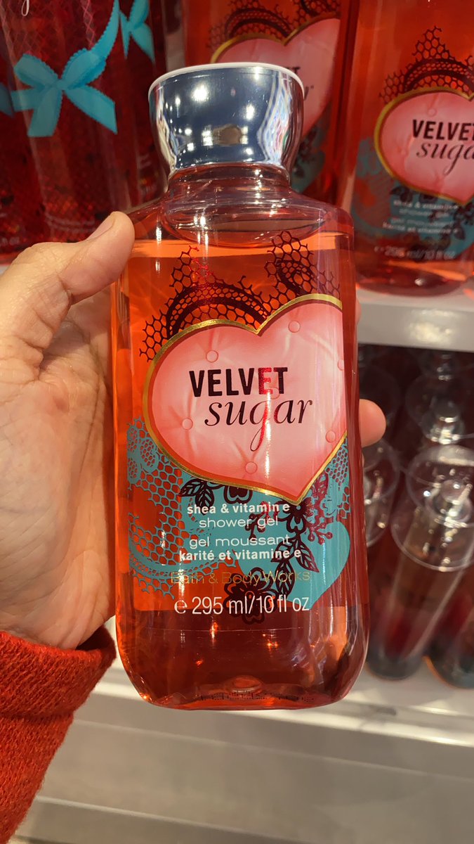 IntanSyfns's tweet photo. Korang body mist kat BBW RM29 je 😭😭😭 Normal price RM80 tahu. Siapa nak order meh join group kita Link group telegram: 
https://t.co/JC41z0TiS0 . Guyss help me to RT this 😘😘😘 https://t.co/AKSMJASOQh
