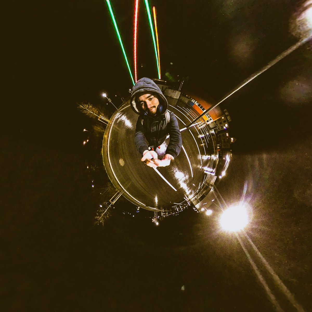 ep_tobi's tweet photo. It's a small world!

#europapparkteam #youropapark #europapark #schwenningen #schwabenland #villingen #neckartower #tower #insta360air #night #eptobichristmasweeks #eptobi #youtuber #twitter https://t.co/L3fEaf15yg