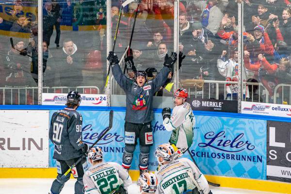 So excited to be with <a href="/EHC_Freiburg/">EHC Freiburg</a> for another season! A very special place to play and call home! #wolfpack