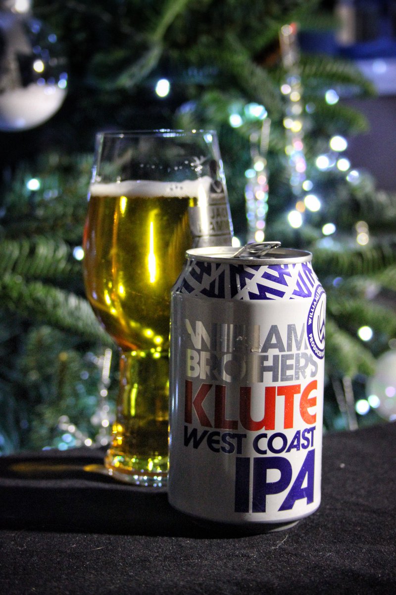 Sparkyrite's tweet photo. Moving on,slight West Coast tendencies , malt forward and tangy aftertaste #XmasDrinking https://t.co/3ZXDgMAEru