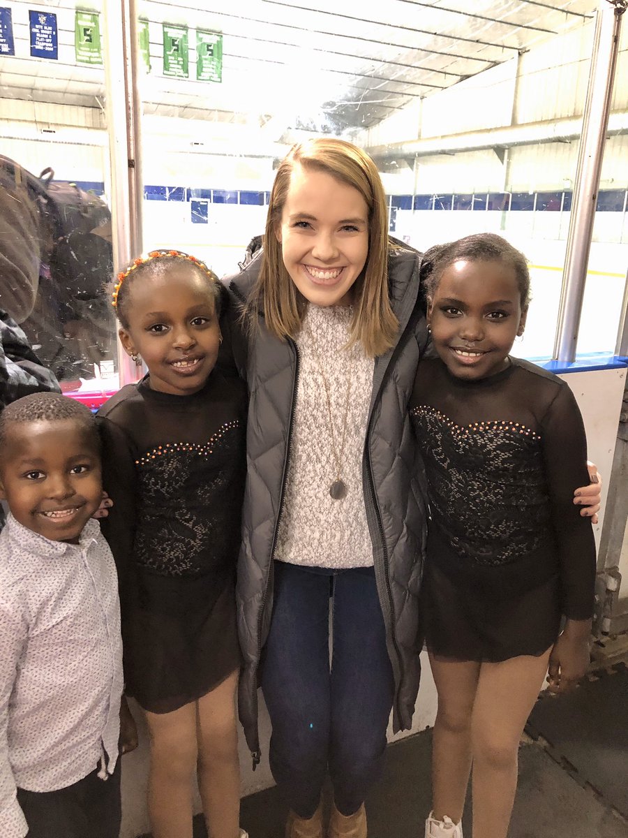 GRES_MsMoncure's tweet photo. I love supporting my students both in the classroom and outside of the classroom. It was such a treat to see one studentβs performance of The Nutcracker on ice! βοΈ #dolphinpride #tellourstory #LAESDecember @LakeAnneES https://t.co/cUlThY1YWd