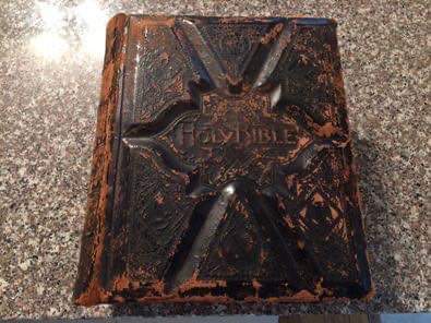 LauraLyallCTV's tweet photo. Six years ago, Mike Gamble bought an antique bible at an estate auction, but it wasn't until last month that he opened it. 

Inside, he found family photos, newspaper clippings, a marriage certificate &amp; more — documents he's now trying to reunite with the families @CTV_Liveat5. https://t.co/rvz0GPXNbE