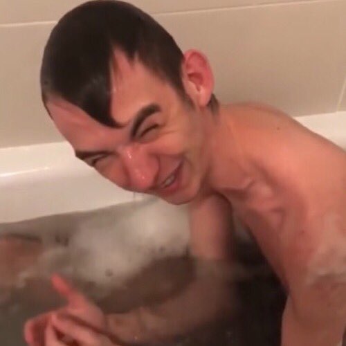 SubscribeMee tweet picture