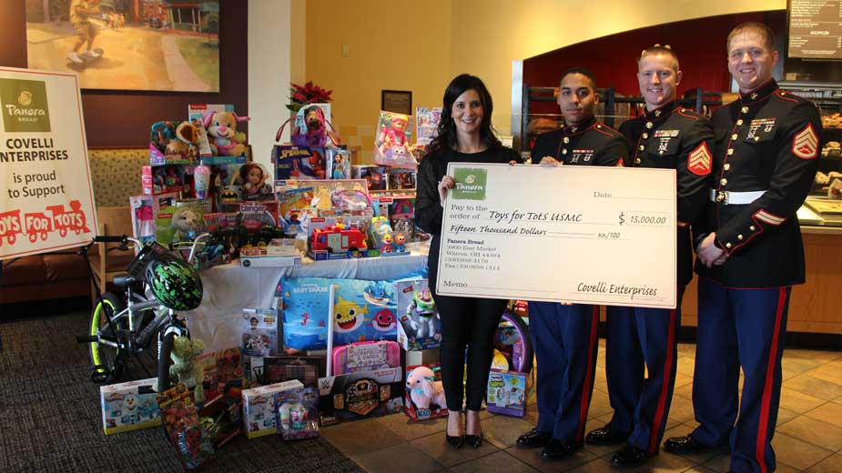 Covelli Enterprises Honors Toys for Tots Tradition #GivingBack #ToysForTots <a href="/CovelliJobs/">Covelli Enterprises</a> hubs.ly/H0mg94T0
