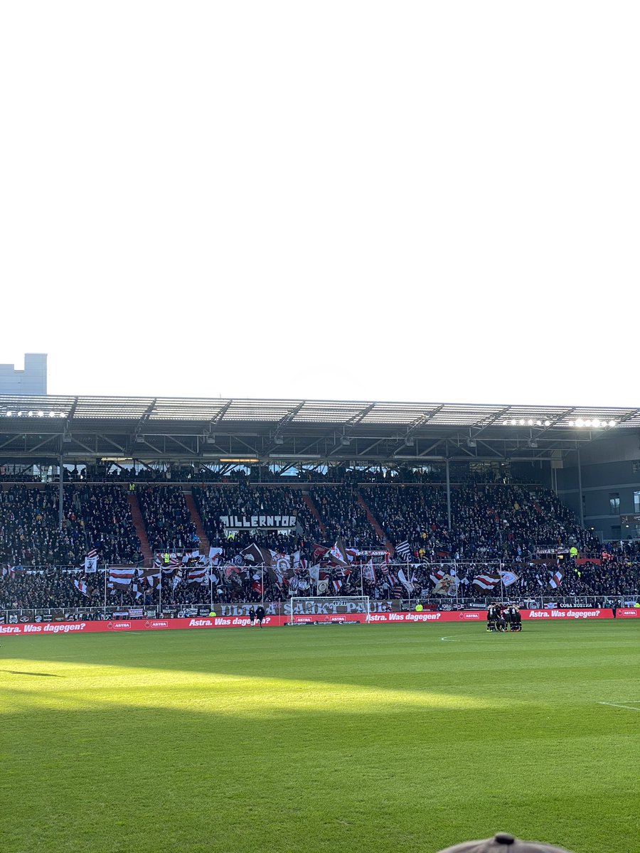 FootballFlight's tweet photo. #stpauli vs #arminiabielefeld #millerntor #ticket 15€ #jahresabschluss #2bundesliga #hamburg ist #braunweiss #fcsp #footballflight #casualgroundhop #awaydays #thechickenbaltichronicles https://t.co/d09VmrIACU