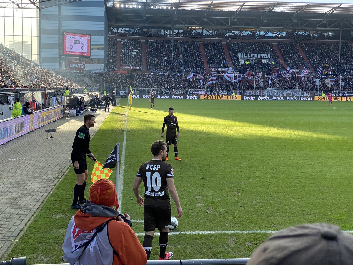 FootballFlight's tweet photo. #stpauli vs #arminiabielefeld #millerntor #ticket 15€ #jahresabschluss #2bundesliga #hamburg ist #braunweiss #fcsp #footballflight #casualgroundhop #awaydays #thechickenbaltichronicles https://t.co/d09VmrIACU