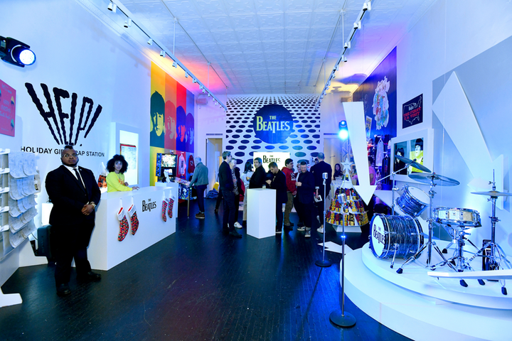 BizBash's tweet photo. Sony Music turned an ordinary partnership announcement into an immersive experience for Beatles fans with themed cocktails, photo vignettes, and holiday shopping. https://t.co/hjClnKlRew #bizbash #bizbashny #eventprofs #popup @sonymusic @thebeatles https://t.co/YIQjoyJAWr