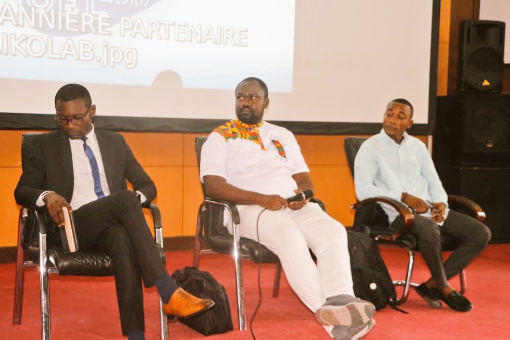 BibericLokwa's tweet photo. #TechNoël2019
C'est avec un immense plaisir que j'ai pris part au Panel inaugural de la 6e édition de #TechNoël sous le thème : "La formation au coeur du développement de l'économie Numérique".
Où j'ai partager l'expérience & témoignages des #DigitalWeekAcademy. https://t.co/mT9El7GYAO