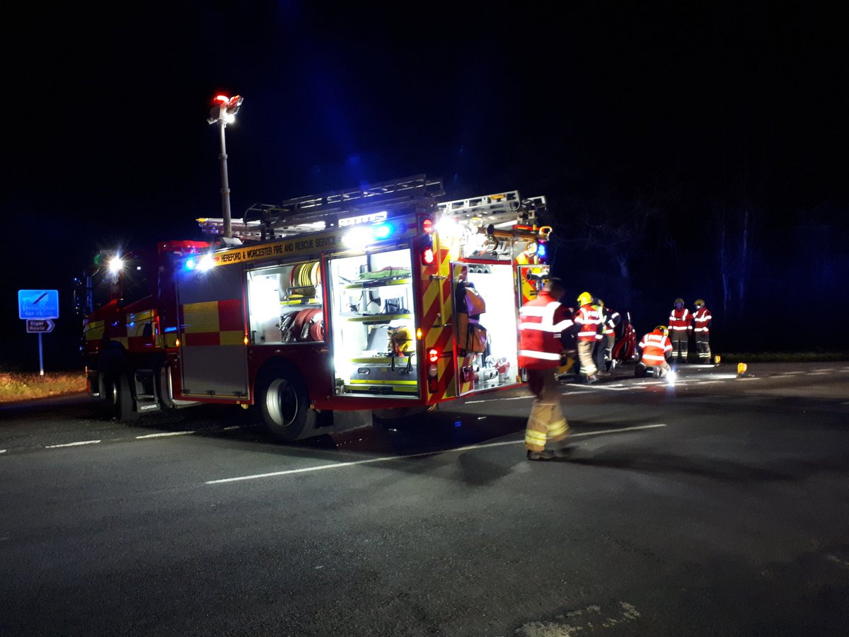 MalvernCops's tweet photo. Thanks to those drivers that were delayed at the Welland cross roads due to the collision. With it being a busy jct & with the extra traffic with Hanley Road being closed everyone's safety had to be prioritised. The road is now open. #MHRoads #RuralMatters Team E/2449 https://t.co/cLp5nLfVfv