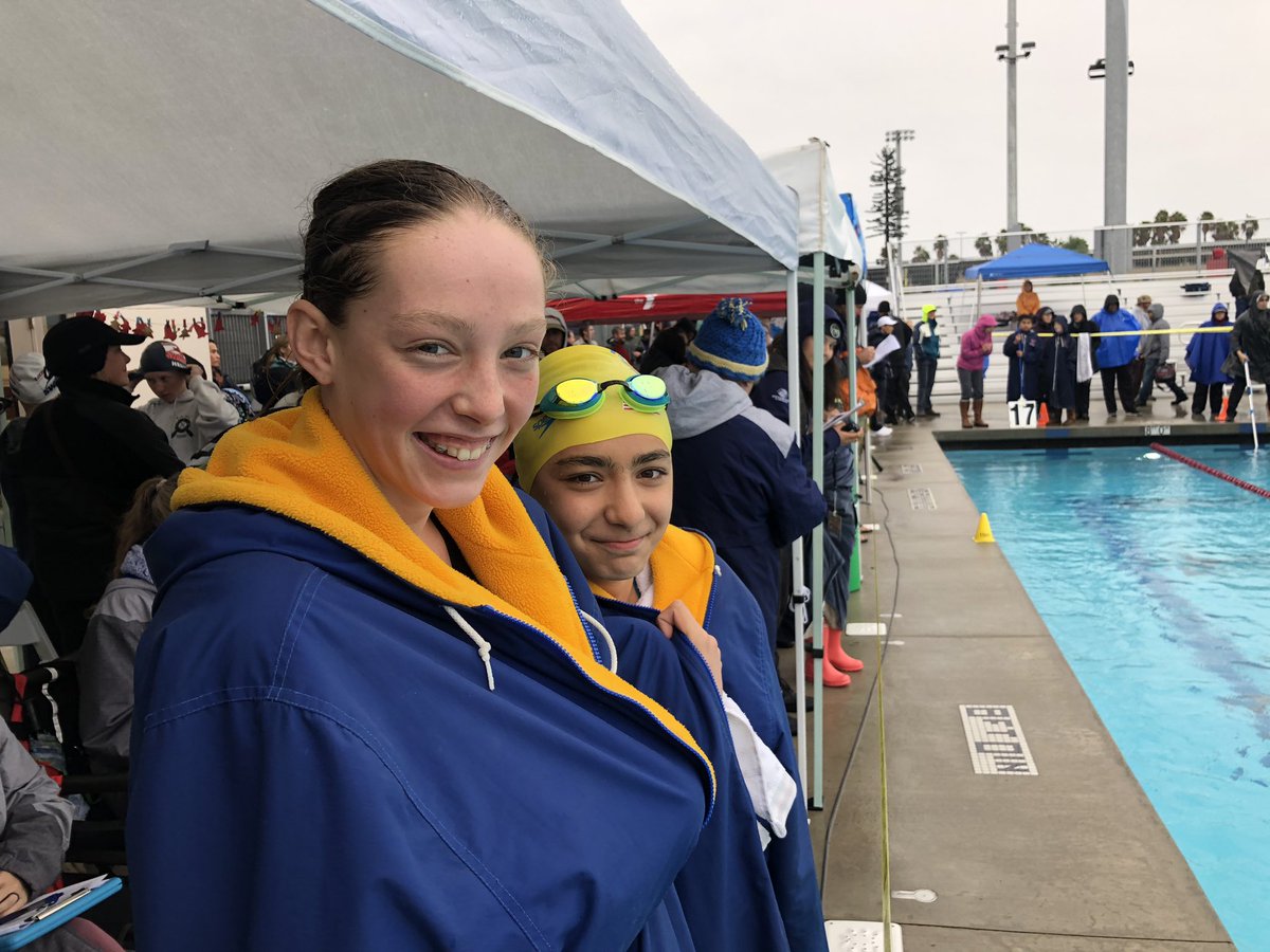 QSS_Mark's tweet photo. Gold Girls getting ready for the Day 3 relays in San Diego. #SCSCStrong #SCSCProud https://t.co/EiqAnAYI3e