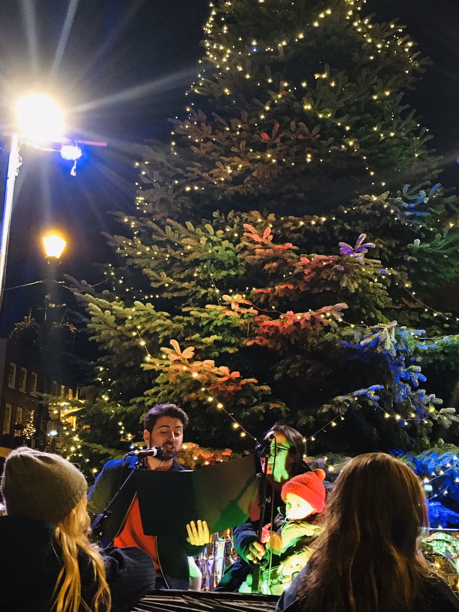bilff's tweet photo. Lovely reading of ‘‘Twas the Night Before Christmas’ and then some songs for night 23 of @Living_Advent #Henley #HCafe https://t.co/zwJjzEb3k2
