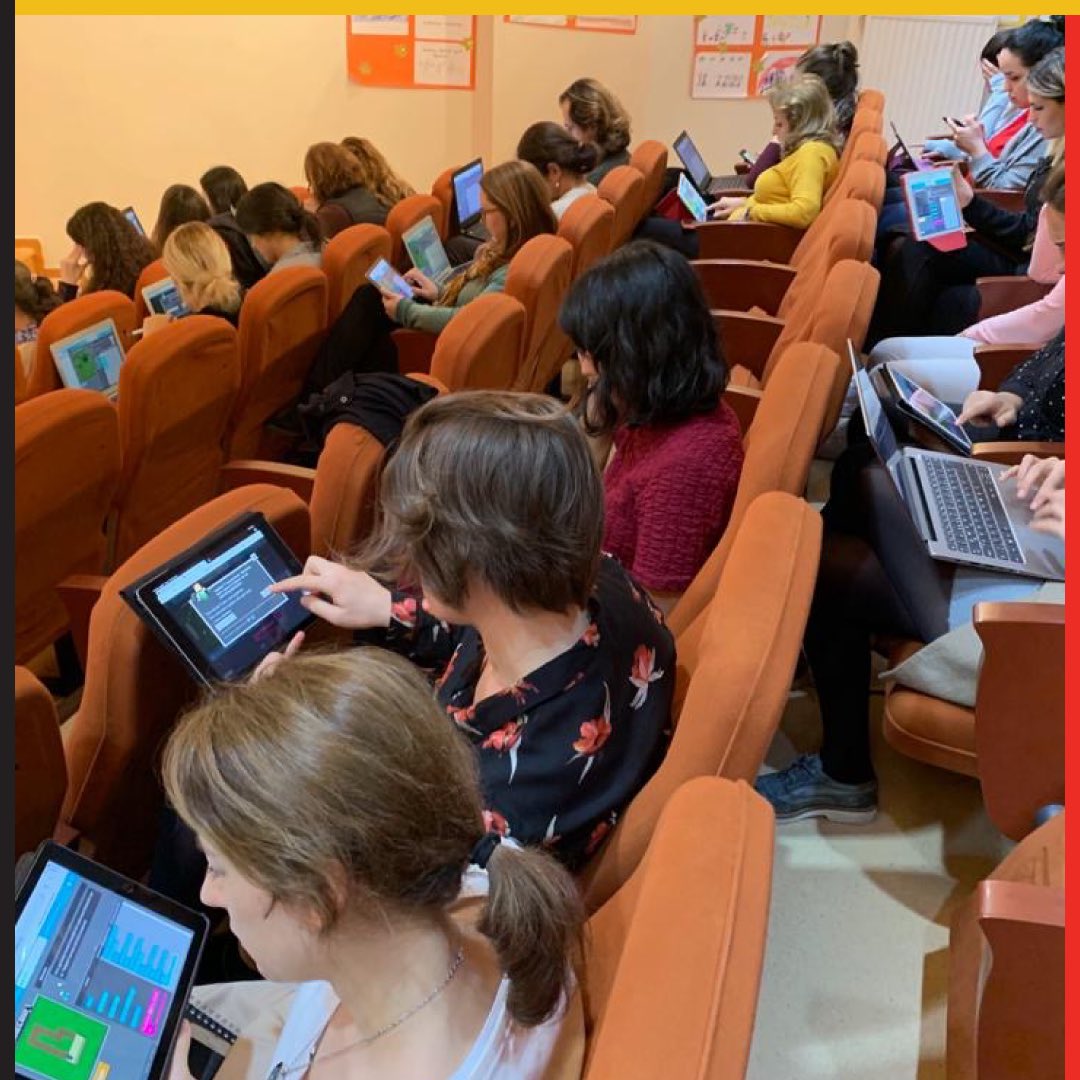 aysenurrlive's tweet photo. Bilgisayar bilimleri haftasında öğretmenlerimizin de kodlama yapabileceklerini görmeleri için ve bu konunun çocuklarımız için önemi konusunda farkındalık oluşturmak için öğretmenlerimize kodlama atölyesi düzenledik. Muhteşem geribildirimler aldık😊 #HourofCode #hourofcode2019 https://t.co/uiUtAakLbE