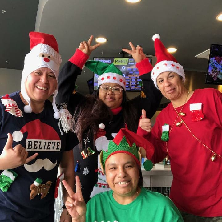 Happy Holidays from our ohana to yours! 🌺  Please note we will be closing at 4pm on Christmas Eve and closed Christmas Day in Arizona. 🎄

#ahipoki #poke #holidays #pokebowl #seafood #healthy #goodeats #healthyeats #foodtime #keto #macros #protein #healthyfood #hawaiianfood