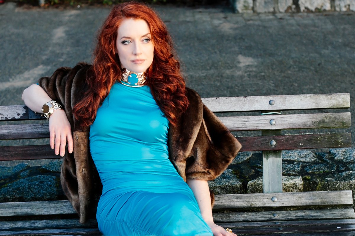 AllenJFoster's tweet image. Can I interest you in a wicked stepmother for #Christmas? @JoNewmarch (@WCTH_TV) stars in #acinderellastorychristmaswish now streaming on @netflix Photo: Jessica Venturi. Interview: entertaining-options.com/2019/12/23/joh…