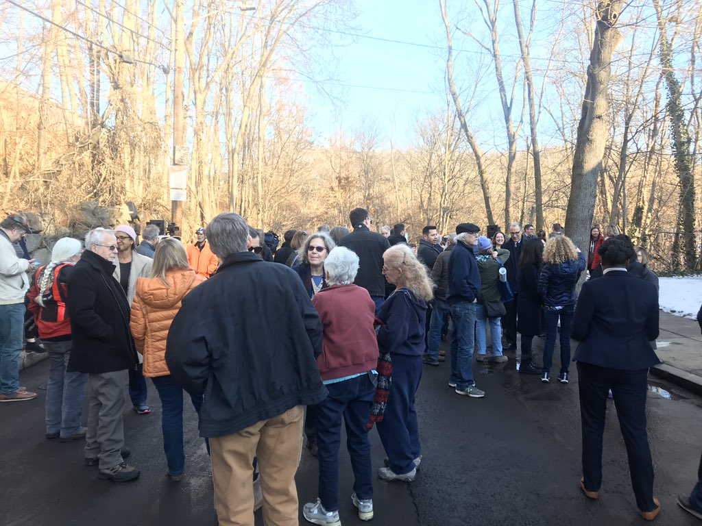 ONSRoslindale's tweet photo. Today Mayor @marty_walsh signed the Wetlands Ordinance at the Roslindale Wetlands Urban Wild.  

Thank you to everyone who worked hard to make this happen! https://t.co/MXAHs96vwr