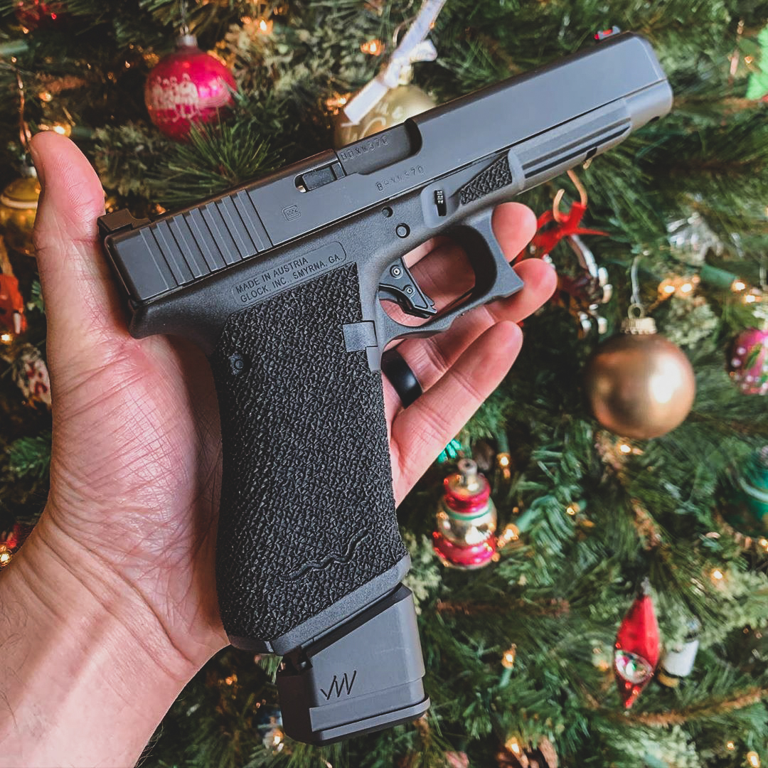 Let the #Glock festivities begin... 🎄🎅 @jonniewalkerwgm