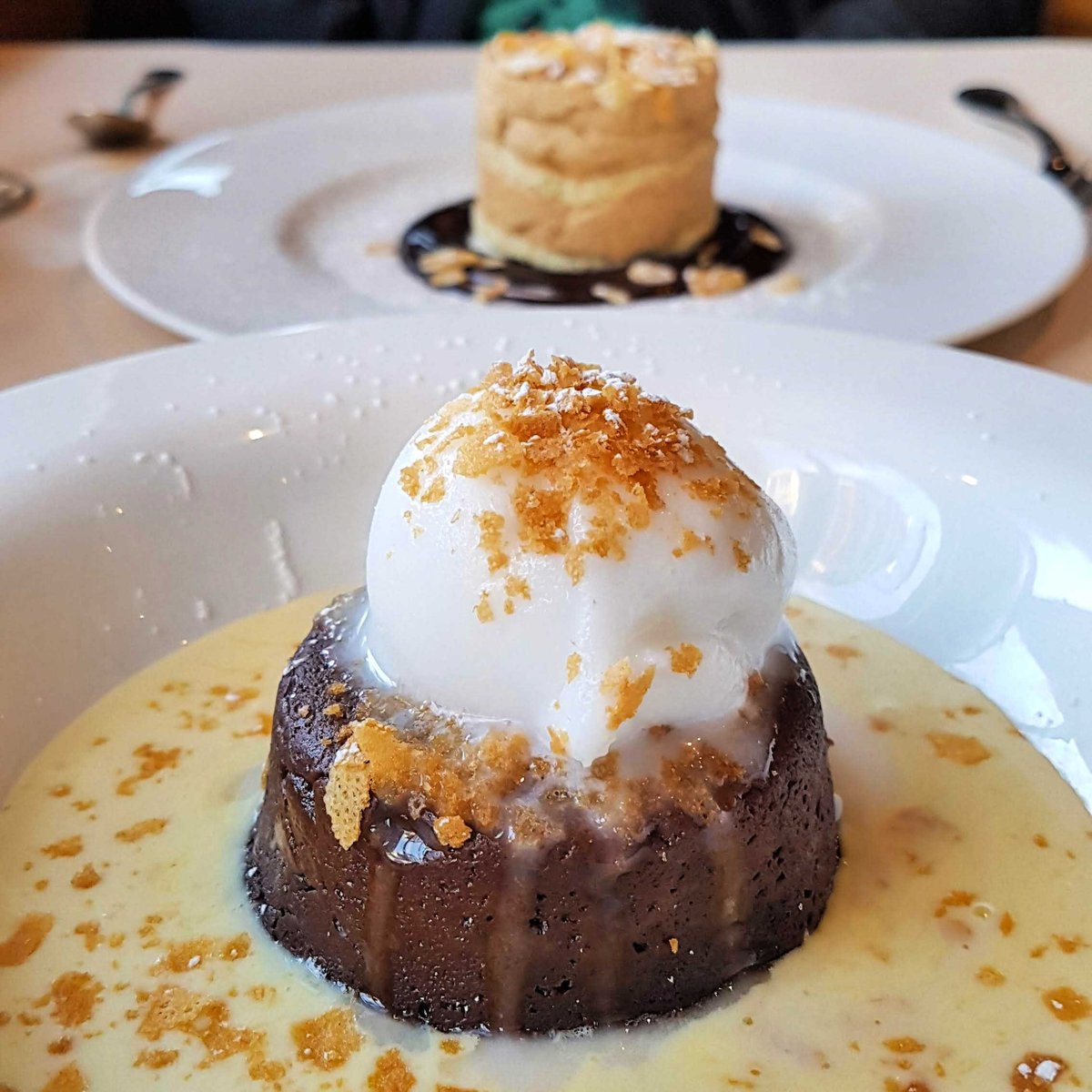 FringaleSF's tweet photo. It's dessert season! Come indulge the French way with a Warm Chocolate Gourmand or Hazelnut &amp; Roasted Almond Mousse Cake!
📷: @martiwantsmore https://t.co/Jf8PT3Z4NO