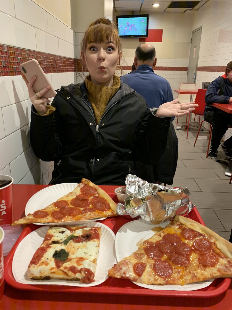 AshleeWaldbauer's tweet photo. I’ve been working very hard on my relationship this year 🍕🍷 https://t.co/CQ0fpmp95L