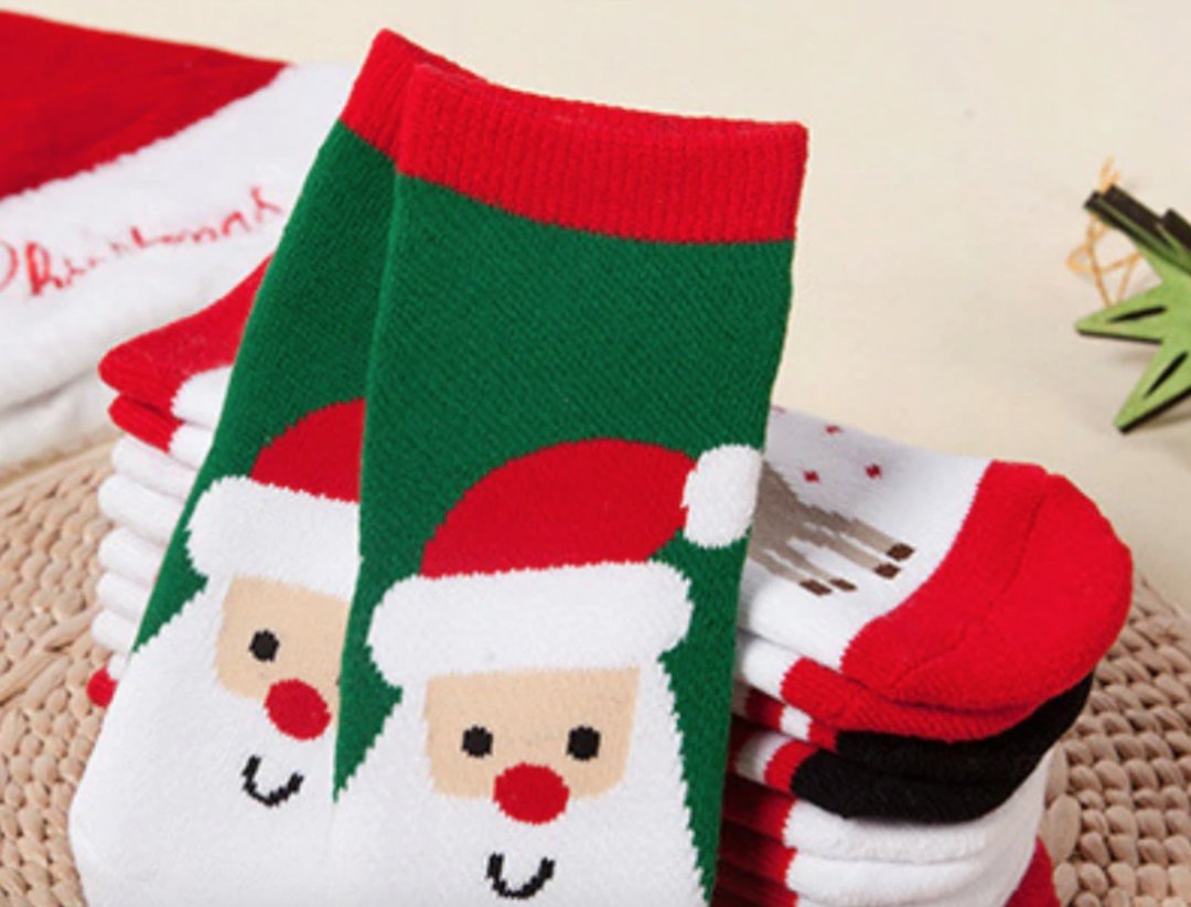 SpiffyMonster's tweet photo. It’s the most wonderful time of the year ☃️🎅🏻🎄 #spiffymonster #christmas #christmassocks #happyholidays https://t.co/lBng0X8ia7