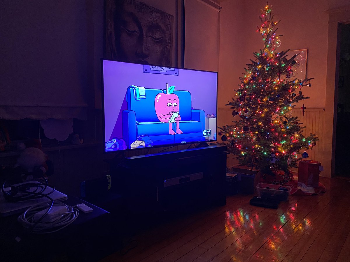 PTMurphy's tweet photo. @JoeDiamondLive New 55” 4K TV!!! The ten year old and I won’t be moving from this couch for weeks. 😬 #myartpaidforthis https://t.co/Riytebgn2i