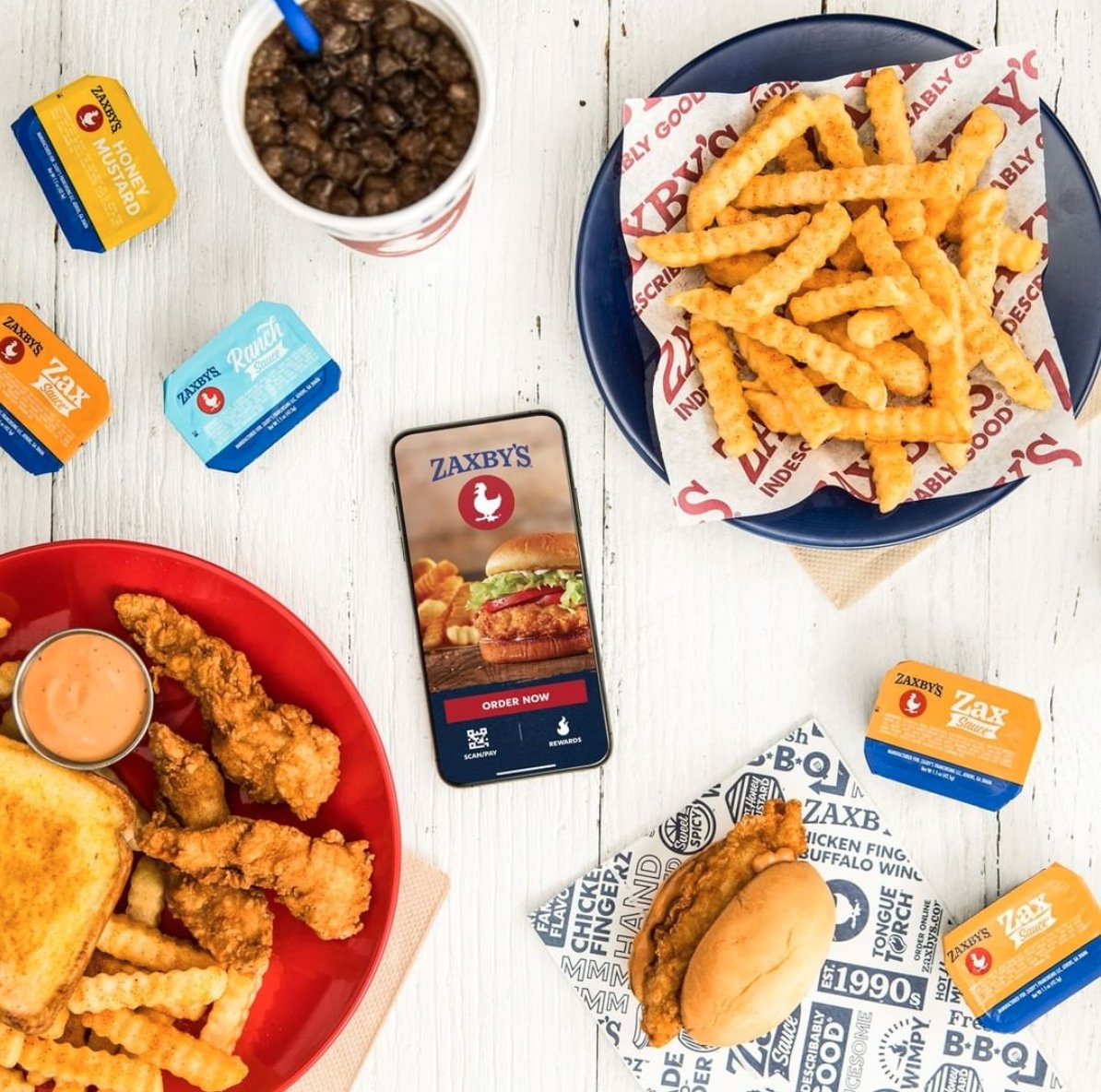 ZaxbysWestBroad's tweet photo. Monday dinner. Brought to you by ordering ahead on the Zaxby's app. https://t.co/CnIdBlufjj
