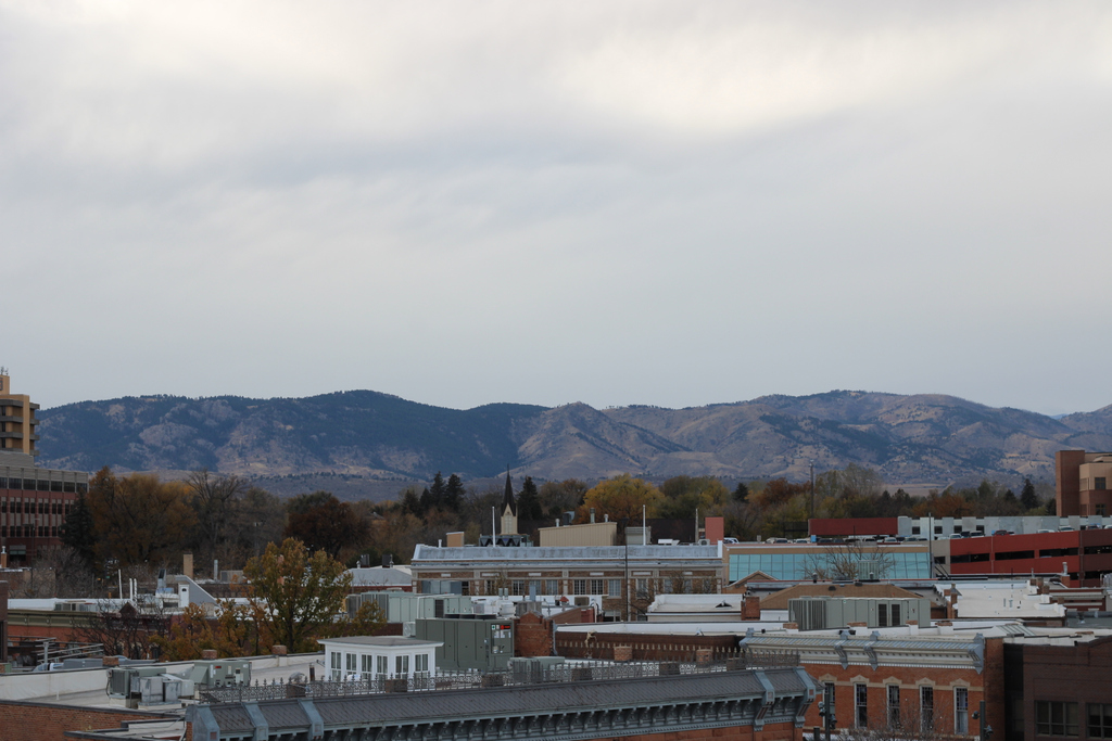 Home sweet home! We love you Old Town!

#sunsetloungeftcollins #sunsetlounge #haveyouseenthesunset #oldtownfortcollins #rooftopbar #craftcocktails #wine #beer #views #winterviews #foothills #weloveftcollins #sunsetsatsunset
