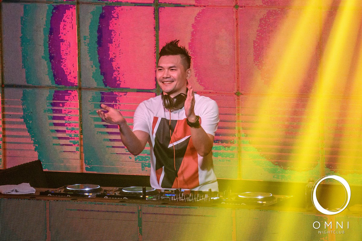 omzhomusic's tweet photo. Enjoy every moment you are up there sharing your art cuz it’s truly a one of a kind experience🤟 https://t.co/bJuvLr258j