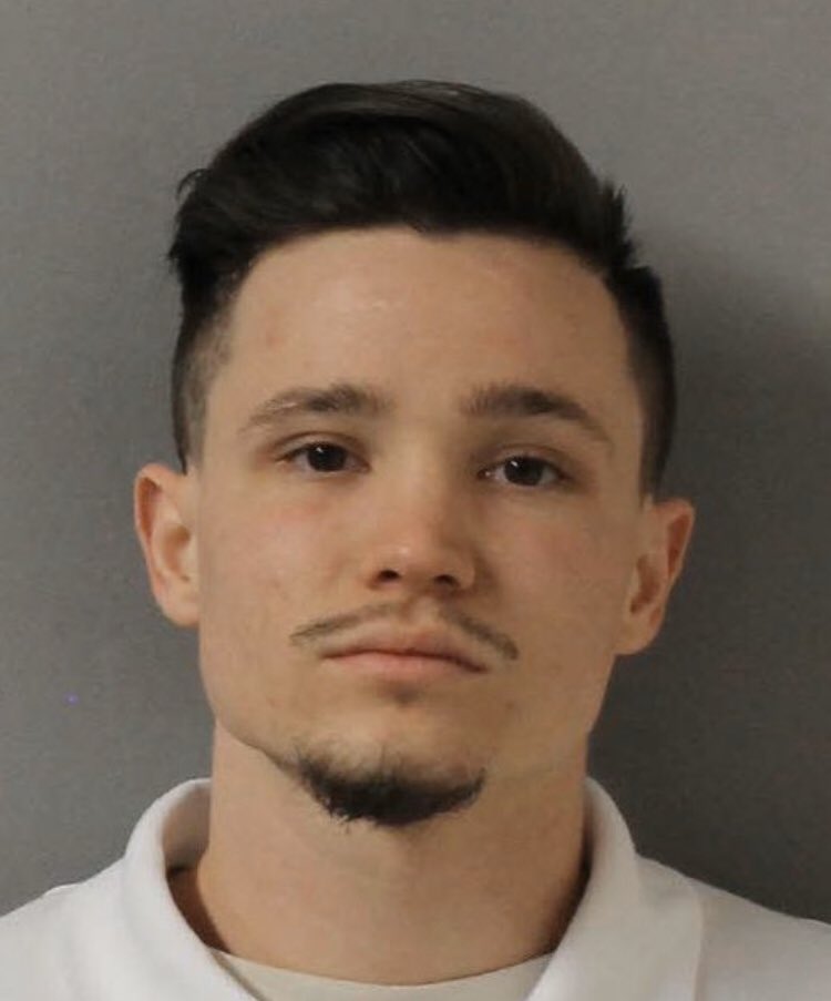 NC5_NickBeres's tweet image. BREAKING: The man wanted for questioning in connection with a triple stabbing in Nashville that left two dead HAS MADE CONTACT with Metro homicide detectives.
   Exclusive details at Nick Beres Nc5 on Facebook.