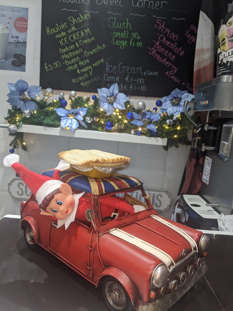 Rowlie says we don't do deliveries ..... here's Chippy taking a Hollands pie on a MINI adventure 🤣🤣
#hollands #adventure #fishandchip 
#elfontheshelf #rowliesc