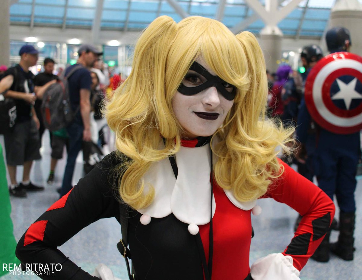 BrendaBirkin's tweet photo. Happy Holidays! Another photo appeared from #LACC! π Have a safe week.π #LACC2019 #lacomiccon2019 #lacomiccon #HarleyQuinn @comicconla https://t.co/gI8VkaQXTy