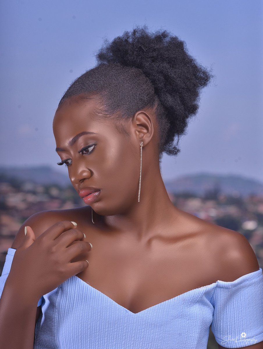SharifPhotograp's tweet photo. May the joy that you have spread in the past come back to you on this day. Wishing you a very happy birthday
@Sharif_photography
#sharif photography
BOOK NOW
0751398402
#heals #MoodyPortrait #creat #outdoor #makeup #smile #pose #melanin #highspeedsync #veghee https://t.co/MdgjXRBQwp