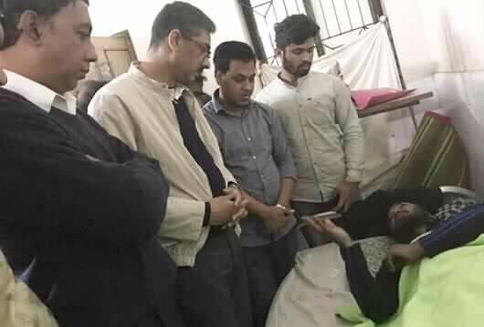 BNP76138's tweet photo. ডাকসুর ভিপি নুরুল হক নুর সহ আহতদের  দেখতে  ঢাকা মেডিকেল কলেজ হাসপাতালে
 জননেতা জনাব শহীদ উদ্দিন চৌধুরী এ্যানী ভাই. https://t.co/LDNn6gjPcf
