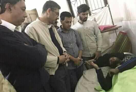 BNP76138's tweet photo. ডাকসুর ভিপি নুরুল হক নুর সহ আহতদের  দেখতে  ঢাকা মেডিকেল কলেজ হাসপাতালে
 জননেতা জনাব শহীদ উদ্দিন চৌধুরী এ্যানী ভাই. https://t.co/LDNn6gjPcf
