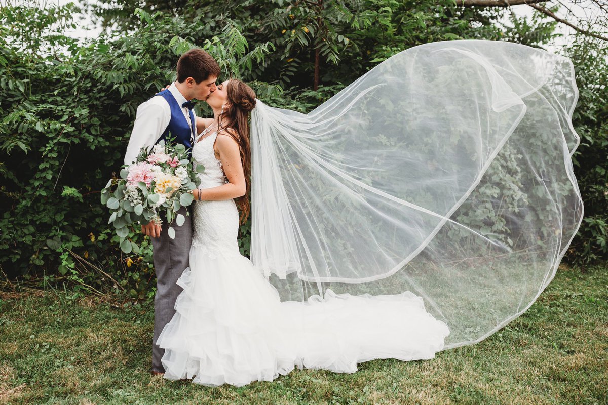 LeviMorman's tweet photo. man i’d hate for my photo company to go viral and get booked across the country for weddings ... https://t.co/ofQJJ9Mwtq