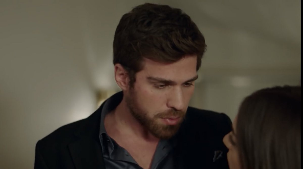 nkmtmz's tweet photo. Dizide herkes kavuştu bi siz kavusamazdiniz 🤔 #cemned #CemNedYoksaBizdeYokuz #NedimKaraçay #CemreKaraçay #zalimistanbul #AşkMıNefretMi https://t.co/xr9Br7MUwd