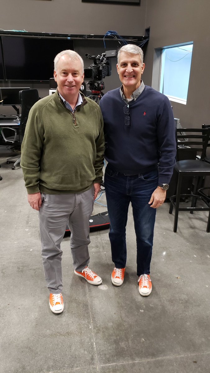 lawlergj's tweet image. New year, new pair of shoes! EditShare and KeyCode making waves! #EditShare #KeyCode #OrangeShoes
