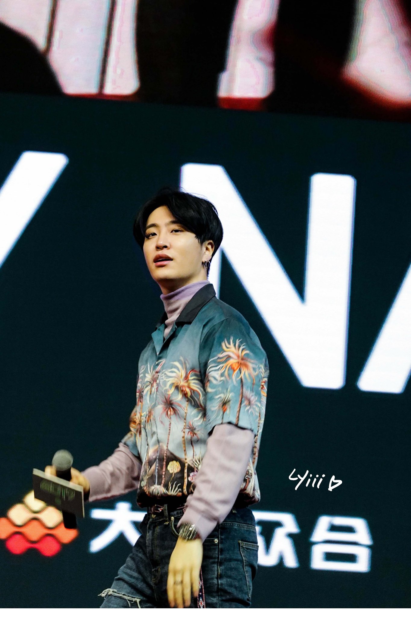 EMgO2n8UUAAnAf9?format=jpg&name=4096x409