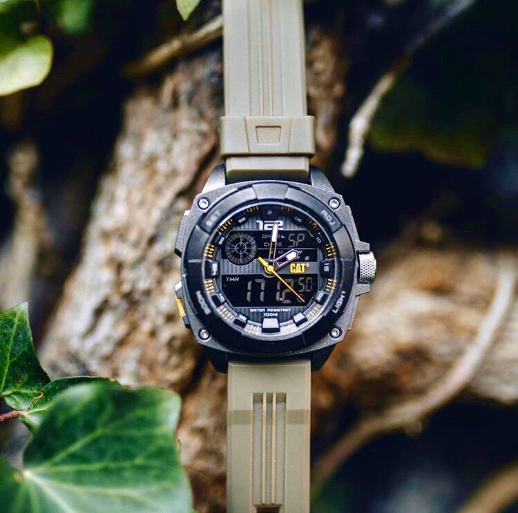 catwcl's tweet photo. 🔥 CAT NEW IN 🔥| El ANA-DIGITIZEZ es un reloj con un diseño potente, deportivo y lleno de #Actitud que combina un sistema analógico y digital, y presenta funciones como hora, cronómetro, alarma y luz. ¡Descúbrelo! 💣
•
Modelo: MD.155.23.121
•
#Fashion #MenStyle #CatWatches https://t.co/9pA0uMUTLF