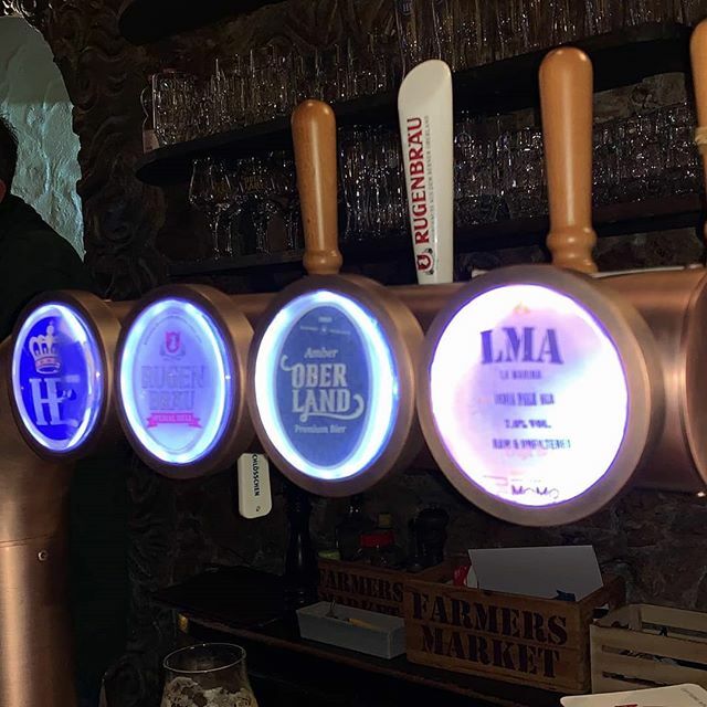 microbirrificio's tweet photo. Vai a bere la nostra fantastica birra #lamarina #ipa #LMA adesso poi trovarla anche al @bar.reno a #gravesano #microbirrificiomomo #balerna #birraartigianale #ticino 🇨🇭 .
.
#salute 🍻 https://t.co/1lCa0hE2Wx