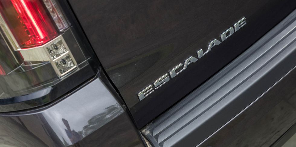 auto_holiday's tweet photo. Car And Driver- #Cadillac Is Bringing Back Real Model Names in 2022! 

Learn more: https://t.co/cBnFTDzpGH https://t.co/tksbVPP5QZ