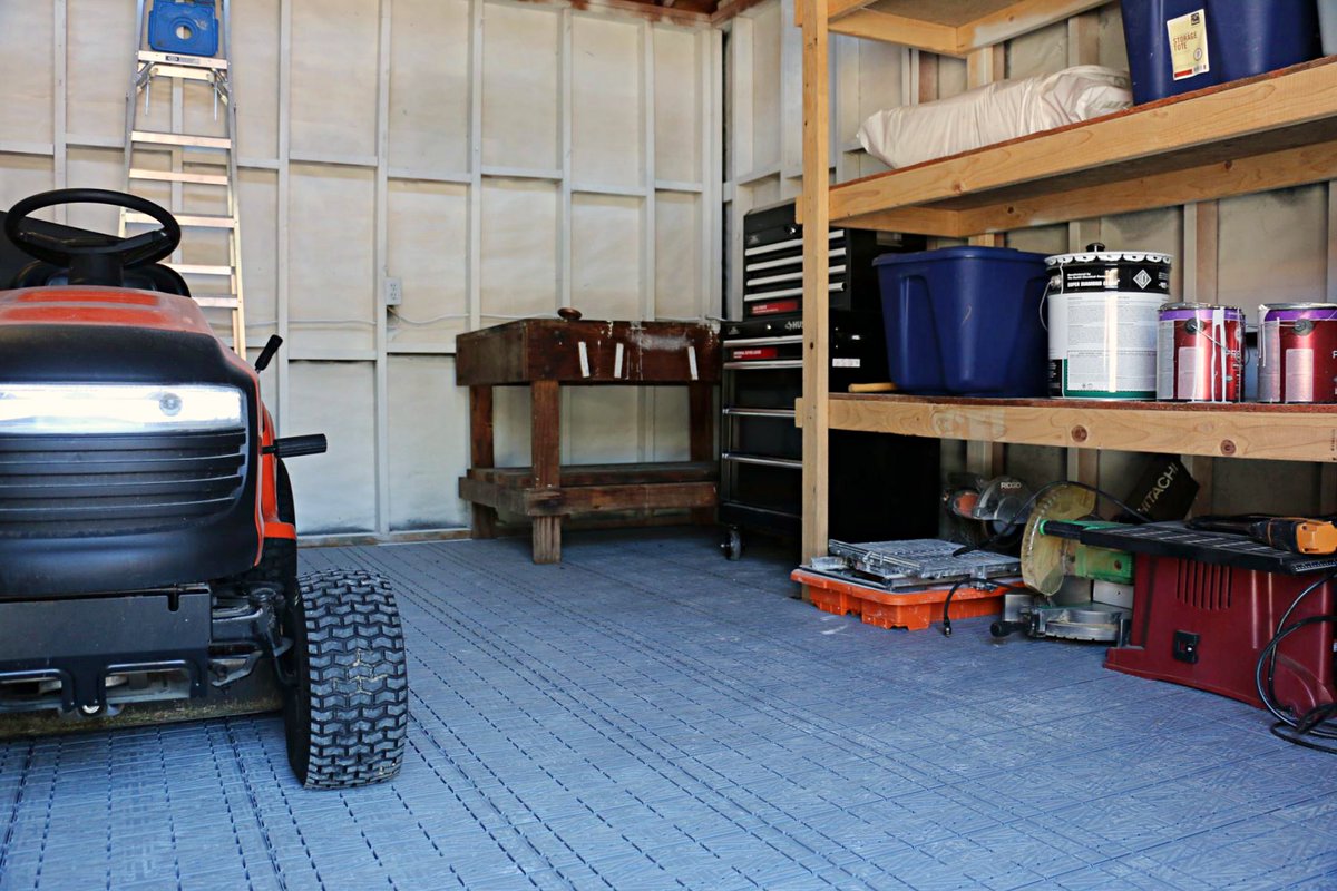 MacroTrac's tweet photo. Create your own workshop at home and give yourself the perfect floor with Rola-Trac flooring!

#homediy #garage #workshop #homeshop #garagediy #handyman #home #housediy #tractor #housework #woodshop #woodshopdiy #homewoodshop #garagefloor #shopfloor #rolatrac https://t.co/eB1nw7Hqph