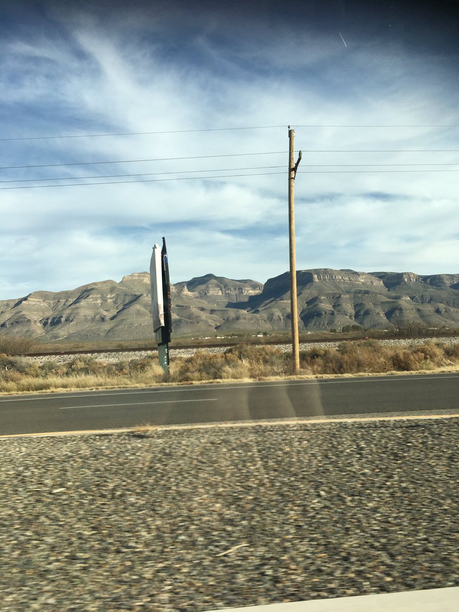 pepperanne26's tweet photo. #notinillinois #roadtrippin #mondaythoughts
Any #difference between things you’ve #dreamed of doing and a #bucketlist? https://t.co/X1IYyOSSgh