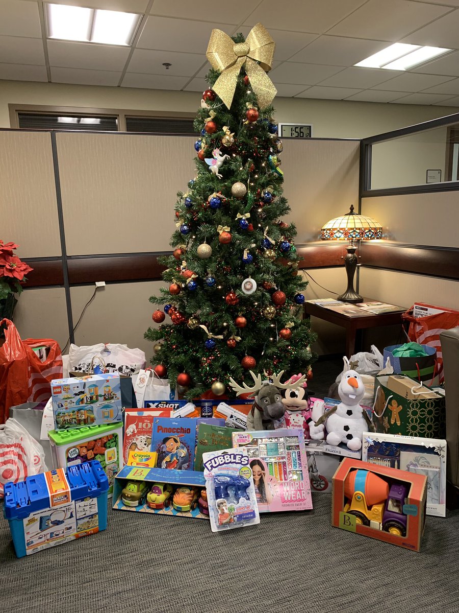 DuqWSoccer's tweet photo. DUQ โฝ๏ธ lovesโค๏ธ๐ the season of giving ๐We were able to donate all the toys โฌ๏ธ to Treasures for Children; an organization that collects gifts ๐ for children all over Pittsburgh. #happyholidays #spiritofsharing #godukes https://t.co/2R5Xe2BxS3