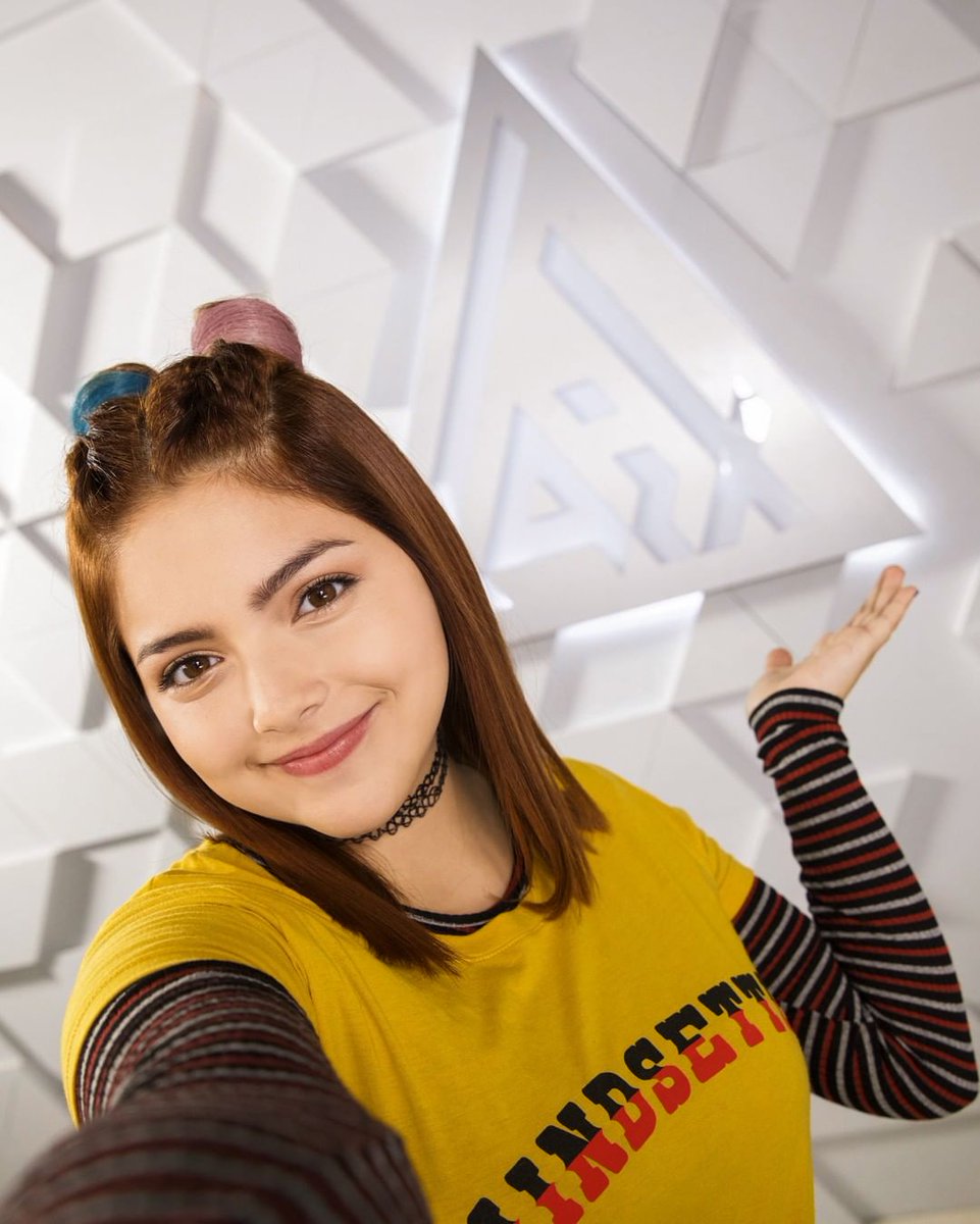 soyaillen's tweet photo. Viviendo el sueño que todo #FAN quisiera vivir:¡¡¡ ser parte del #TeamLaix!!!! Aprendiendo de esta gran experiencia #Laix ⭐ ⭐ ⭐ ⭐ https://t.co/Q5cBfgi69T