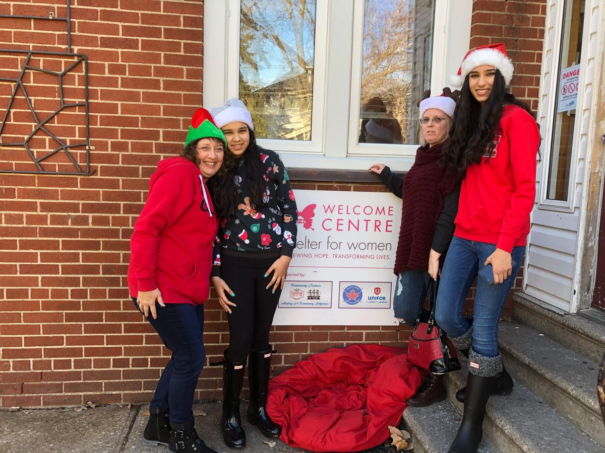 2458Women's tweet photo. Delivering some Christmas gifts to @HiatusHouse ,  @WellComeCentre , The Inn, &amp; @y2ythebridge 
 in Leamington. @2458Women wish we could have all come to thank you for all that you do for our community! #CommunityMatters #YQG https://t.co/RyzjMVliAV
