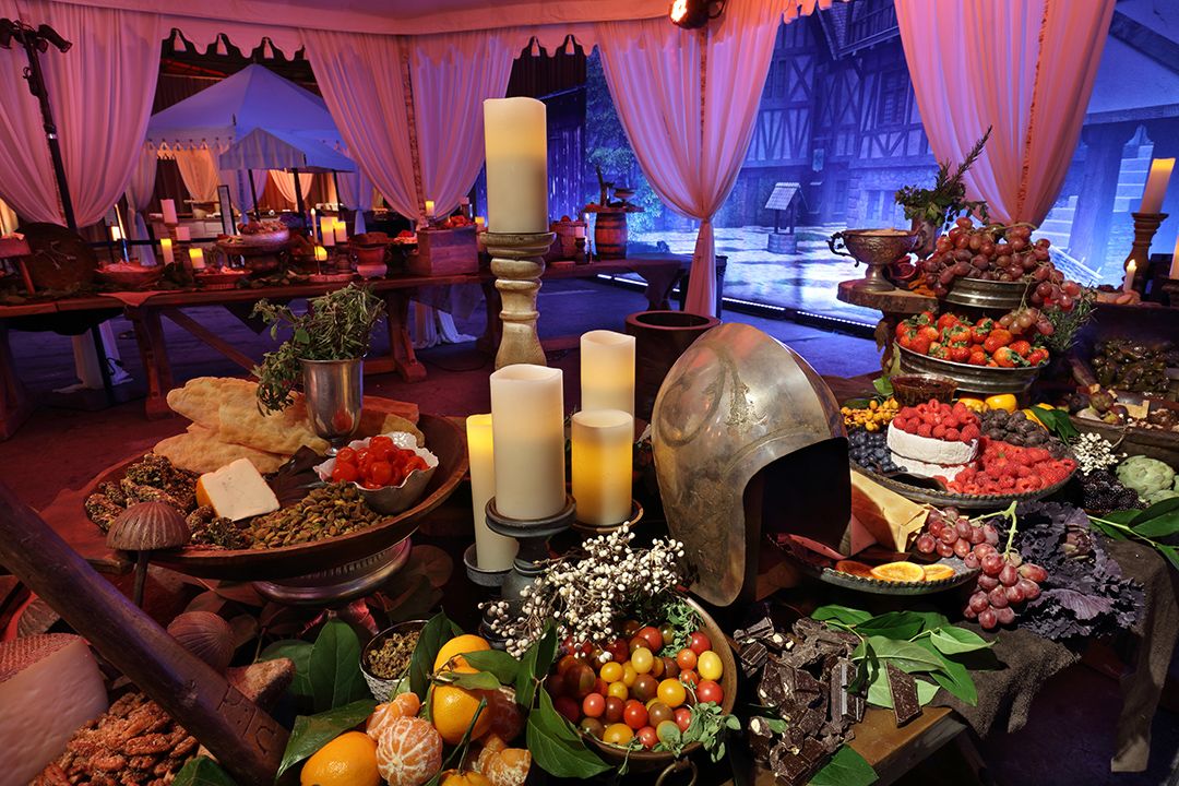 1540production's tweet image. This medieval spread was only one of the many featured at a recent #corporateevent we created in #SiliconValley. What a cool way to get into the spirit of things this season.

#SiliconValleyEvents #CorporateEvents #1540Productions #CorporateParty #TechEvents #HolidayEvents