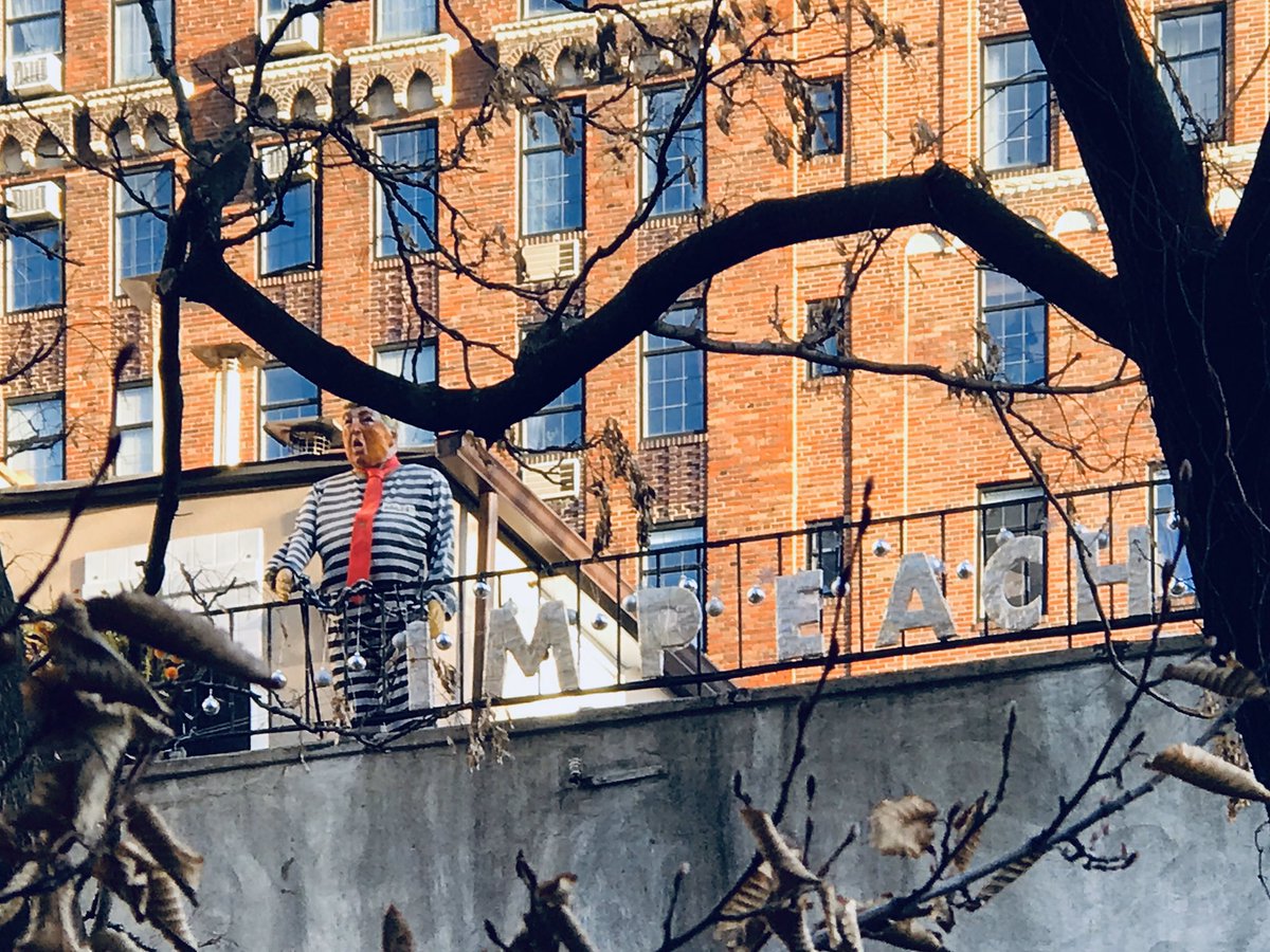 ale_chilango's tweet image. #Impeached