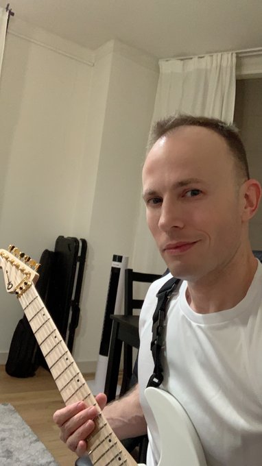 My little audio recording setup is coming together nicely.  Focusrite 2i2 DI box and Behringer controller<a href="/tag/joker"class="tags"><span>#joker</span></a>