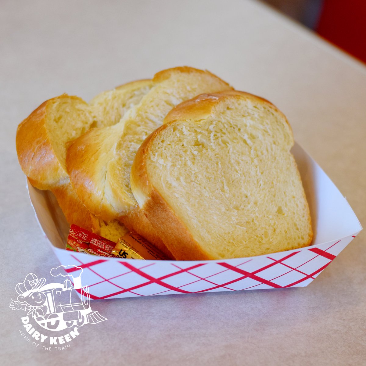 Delicious, fresh Swiss Bread with our hot soup! Come by and try some during this holiday season!
#midway #foodie #yummy #hungry #delish #homeofthetrain #dairykeen #hebercity #utah #parkcity